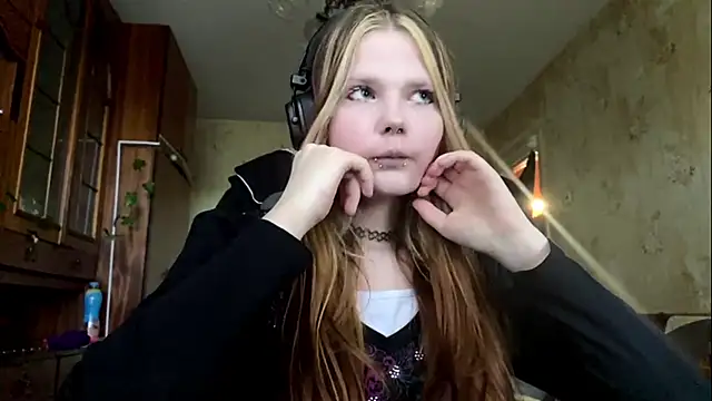 SusanaLeichty online show from May 23, 2026, 8:57 am
