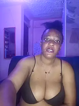 Snapshot of QueenLave chatting on May 31, 2026, 10:32 am QueenLave online show from May 31, 2026, 10:32 am
