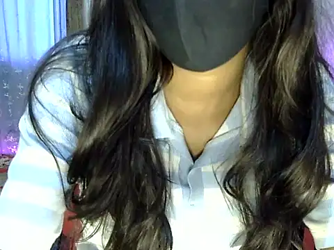 HEYY SEXY  online show from May 25, 2026, 5:51 am