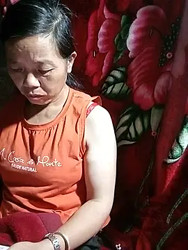 Snapshot of Elfledaa chatting on July 15, 2026, 11:28 am Elfledaa online show from July 15, 2026, 11:28 am