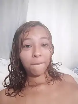 littlehoney00 online show from May 22, 2026, 4:49 pm