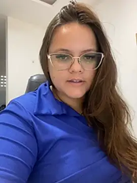 Laryssinha 69 online show from July 14, 2026, 1:39 pm
