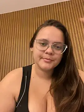 Laryssinha 69 online show from July 3, 2026, 10:49 pm