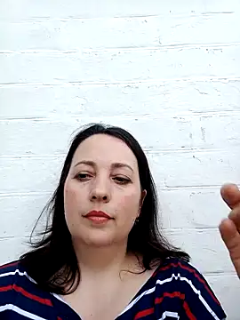 zupita0305 online show from June 11, 2026, 3:31 pm