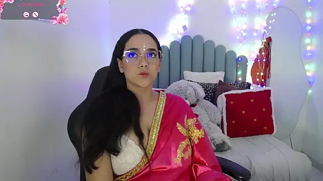 Snapshot of farah_samira chatting on June 29, 2026, 11:54 am farah samira online show from June 29, 2026, 11:54 am