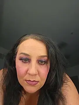 Snapshot of CreamVixen chatting on May 28, 2026, 4:31 am CreamVixen online show from May 28, 2026, 4:31 am