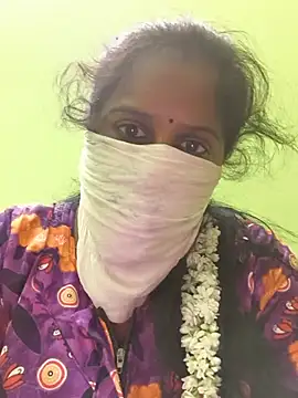 Snapshot of VelvetDollRivitha chatting on May 27, 2026, 5:31 pm VelvetDollRivitha online show from May 27, 2026, 5:31 pm