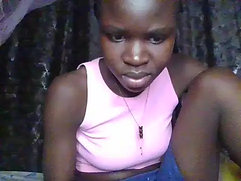 Snapshot of small_diva chatting on June 6, 2026, 7:08 pm small diva online show from June 6, 2026, 7:08 pm