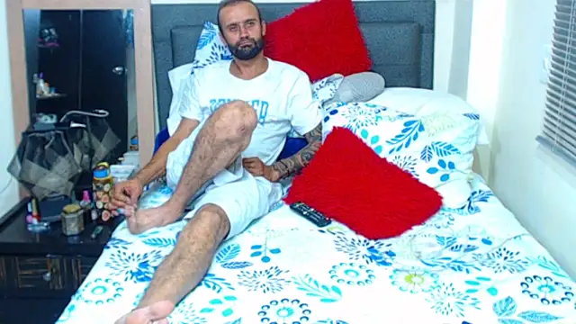 Snapshot of yessyduvan chatting on June 6, 2026, 12:05 am yessyduvan online show from June 6, 2026, 12:05 am