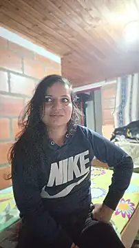 Snapshot of Marcella_single chatting on June 10, 2026, 2:24 am Marcella single online show from June 10, 2026, 2:24 am