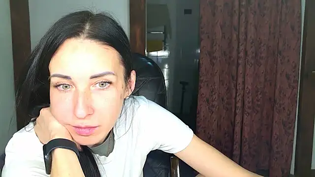 BouncySweety online show from November 27, 2025, 8:09 pm