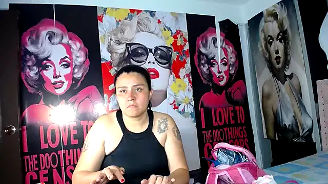 BaddieLuxe  online show from May 26, 2026, 10:35 am