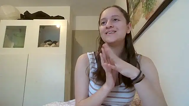 Snapshot of SoftieSophie chatting on June 4, 2026, 5:06 pm SoftieSophie online show from June 4, 2026, 5:06 pm