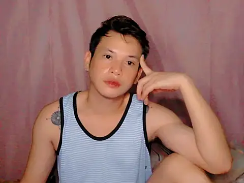 Snapshot of george4u8899 chatting on July 11, 2026, 2:45 am george4u8899 online show from July 11, 2026, 2:45 am