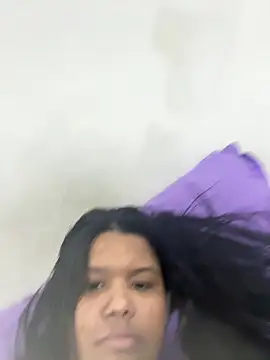 Snapshot of Eumileninha chatting on June 1, 2026, 10:20 pm Eumileninha online show from June 1, 2026, 10:20 pm