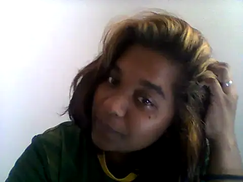 Snapshot of MiaReed667 chatting on May 29, 2026, 10:10 am MiaReed667 online show from May 29, 2026, 10:10 am