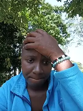 Snapshot of Ebonylouisa chatting on July 5, 2026, 7:59 am Ebonylouisa online show from July 5, 2026, 7:59 am