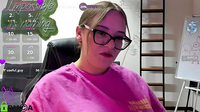 Snapshot of JuliNy_x chatting on July 4, 2026, 12:43 pm JuliNy x online show from July 4, 2026, 12:43 pm