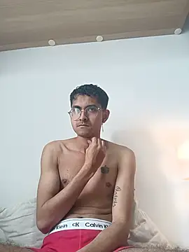 Snapshot of xanderlover chatting on June 2, 2026, 5:35 pm xanderlover online show from June 2, 2026, 5:35 pm