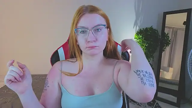 Snapshot of AliceBrightside chatting on July 1, 2026, 9:26 pm AliceBrightside online show from July 1, 2026, 9:26 pm