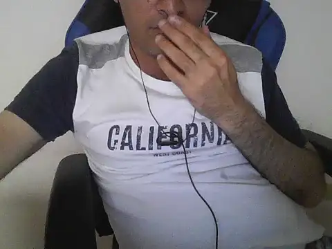 Snapshot of ecuabi chatting on May 25, 2026, 9:24 pm ecuabi online show from May 25, 2026, 9:24 pm