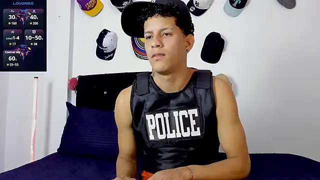 theo bigcock  online show from June 17, 2026, 9:14 pm