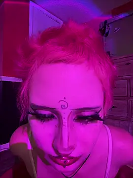 whimsicallylusty online show from May 28, 2026, 7:42 pm