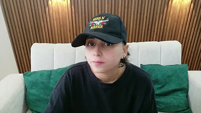Snapshot of feelena_mysoull chatting on June 26, 2026, 2:45 pm feelena mysoull online show from June 26, 2026, 2:45 pm