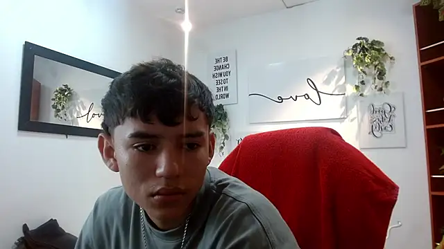 Snapshot of Ryan_grayx chatting on June 16, 2026, 3:01 pm Ryan grayx online show from June 16, 2026, 3:01 pm