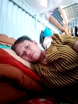 Snapshot of AraNice chatting on May 27, 2026, 2:30 am AraNice online show from May 27, 2026, 2:30 am