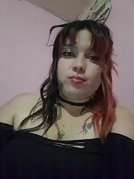 Snapshot of curvy_latina chatting on July 23, 2026, 3:59 am curvy latina online show from July 23, 2026, 3:59 am