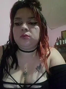 Snapshot of curvy_latina chatting on July 22, 2026, 10:34 pm curvy latina online show from July 22, 2026, 10:34 pm