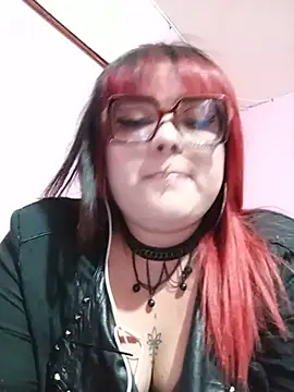 Snapshot of curvy_latina chatting on June 23, 2026, 4:32 am curvy latina online show from June 23, 2026, 4:32 am