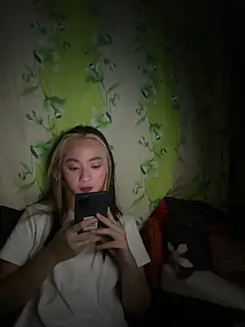 Snapshot of itsskhatee chatting on June 7, 2026, 6:46 pm itsskhatee online show from June 7, 2026, 6:46 pm
