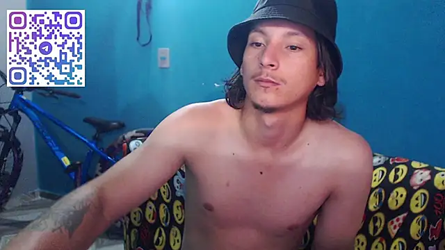 Snapshot of MrKingsaintx chatting on June 22, 2026, 1:22 am MrKingsaintx online show from June 22, 2026, 1:22 am
