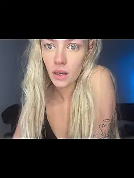 Snapshot of cherrythepie chatting on June 1, 2026, 4:56 am cherrythepie online show from June 1, 2026, 4:56 am