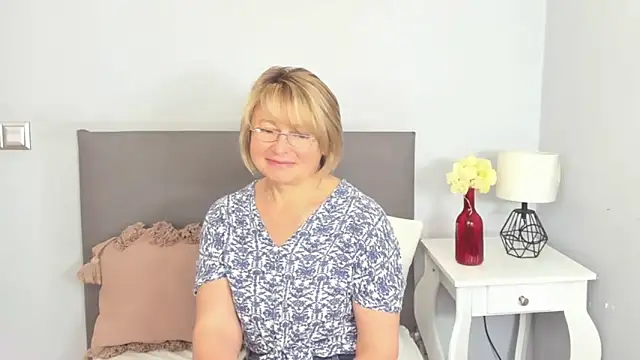 MarieneHot online show from June 5, 2026, 5:34 am