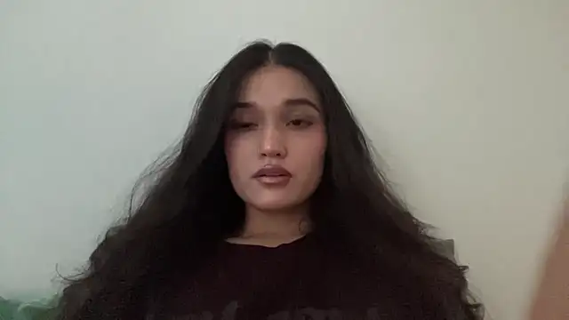 LisetteParajon online show from June 5, 2026, 6:52 am