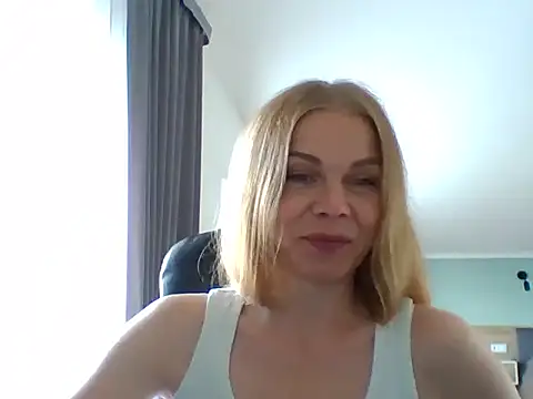 Snapshot of Tina5394 chatting on June 1, 2026, 8:47 am Tina5394 online show from June 1, 2026, 8:47 am