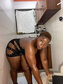 curvy queen89 online show from July 5, 2026, 4:30 am