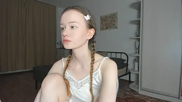 Snapshot of babymolly2 chatting on June 30, 2026, 8:20 pm babymolly2 online show from June 30, 2026, 8:20 pm