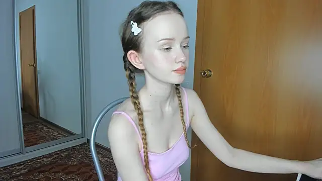 Snapshot of babymolly2 chatting on July 2, 2026, 6:25 pm babymolly2 online show from July 2, 2026, 6:25 pm
