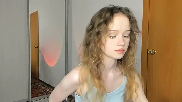 Snapshot of babymolly2 chatting on July 25, 2026, 9:21 pm babymolly2 online show from July 25, 2026, 9:21 pm