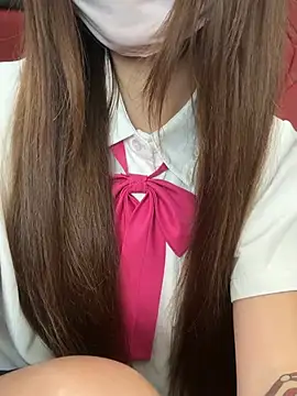 kkkkiiii-42 online show from June 25, 2026, 7:46 am