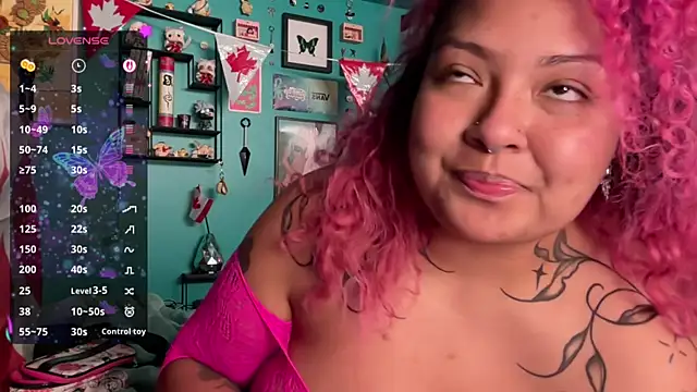 chilepinaaa online show from July 4, 2026, 7:04 am