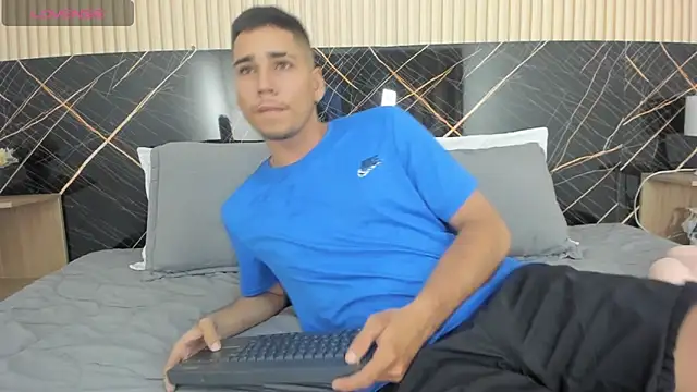 Snapshot of Mauro_boy chatting on June 6, 2026, 8:36 pm Mauro boy online show from June 6, 2026, 8:36 pm