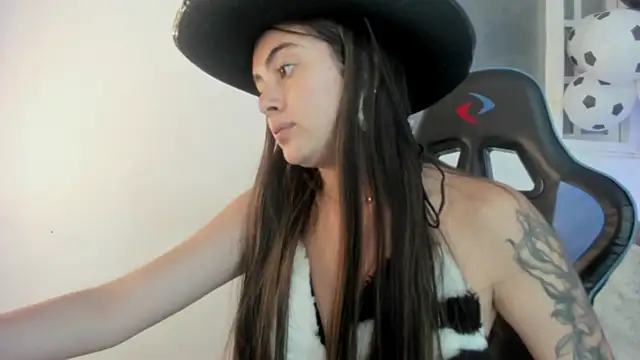 Snapshot of Noa_bunny_ chatting on July 6, 2026, 10:01 pm Noa bunny online show from July 6, 2026, 10:01 pm