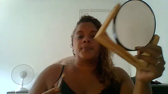 Snapshot of DOMINATRICESANDRA chatting on July 15, 2026, 9:05 am DOMINATRICESANDRA online show from July 15, 2026, 9:05 am