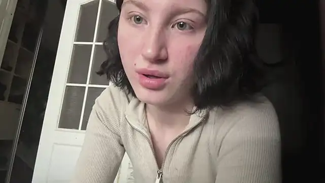 Snapshot of MckenzieOliver chatting on May 31, 2026, 8:09 am MckenzieOliver online show from May 31, 2026, 8:09 am