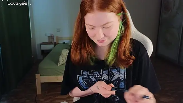 YourGingerCute online show from May 31, 2026, 9:37 am